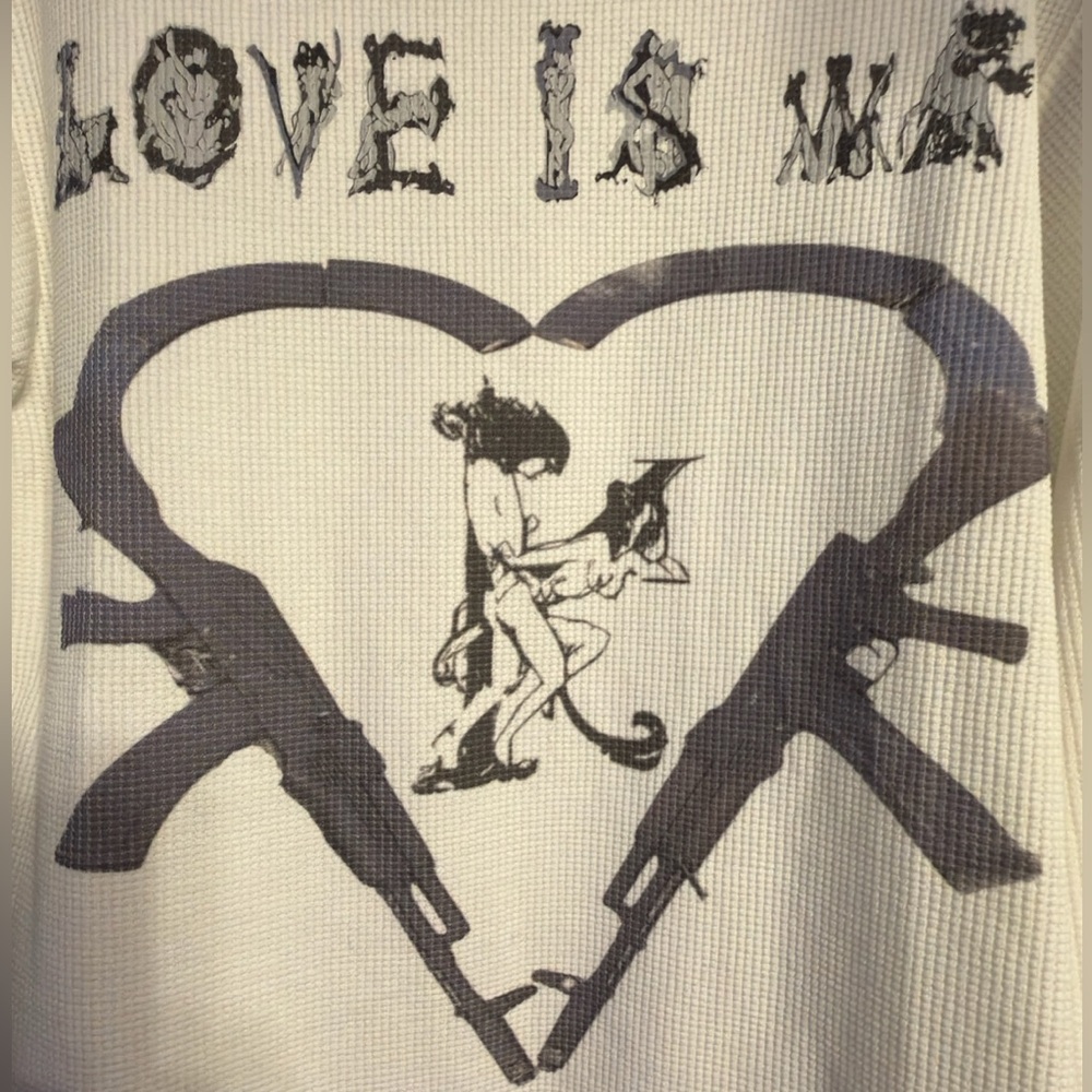 “Love Is War” Thermal